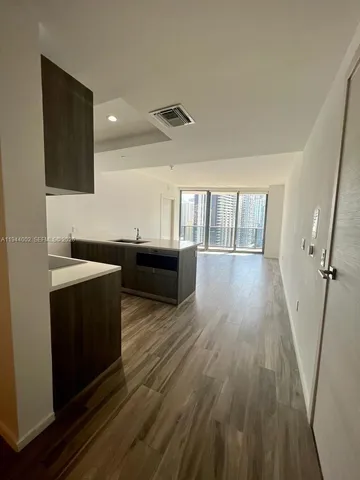 $4,250 | 801 South Miami Avenue, Unit 2203, Miami, FL 33131