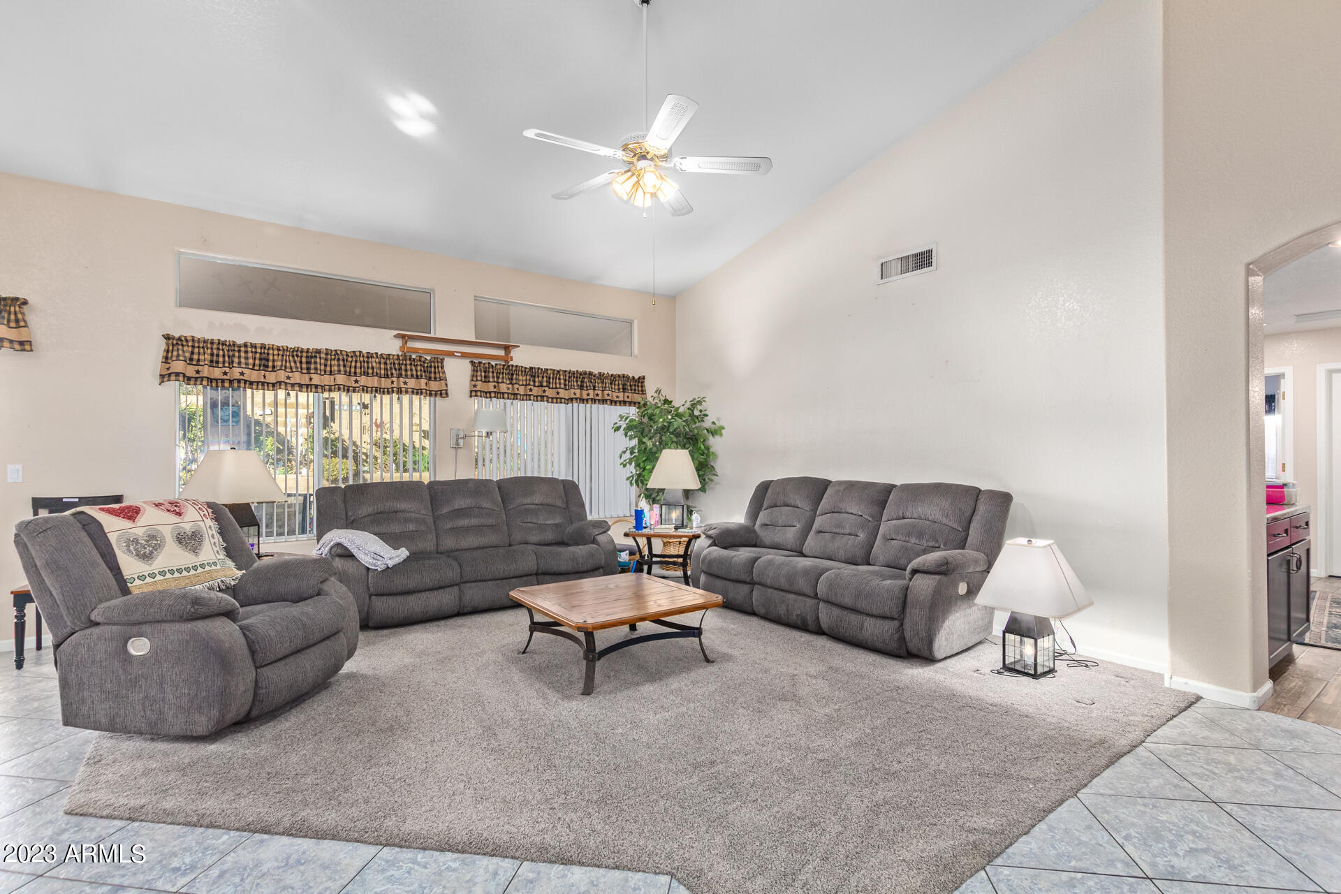 3708 East Utopia Road Phoenix, AZ 85050 - Photo 5 of 26 08 Utopia
