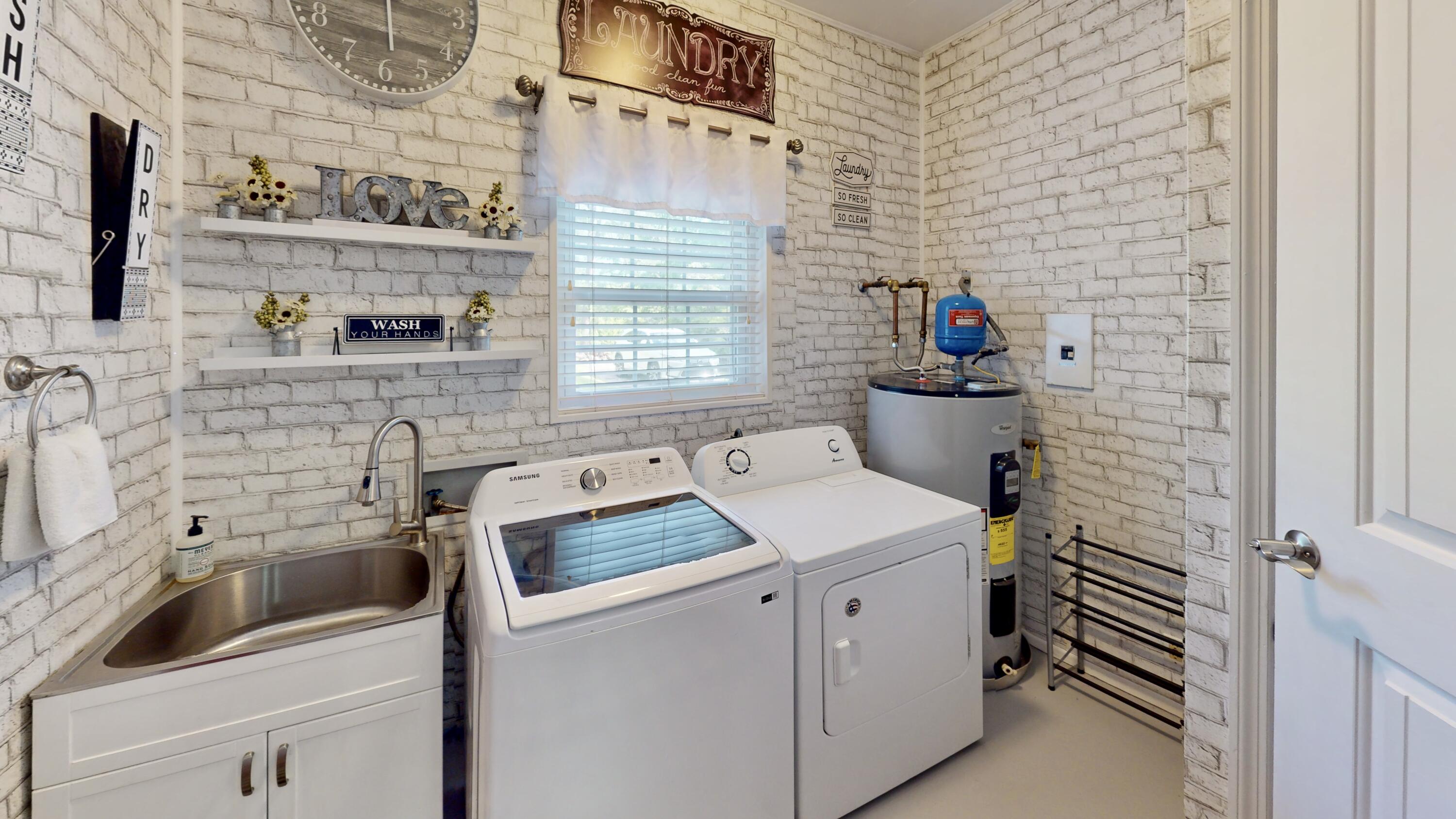 602 Patterson Road Sale Creek, TN 37373 - Photo 14 of 35 14-Laundry room
