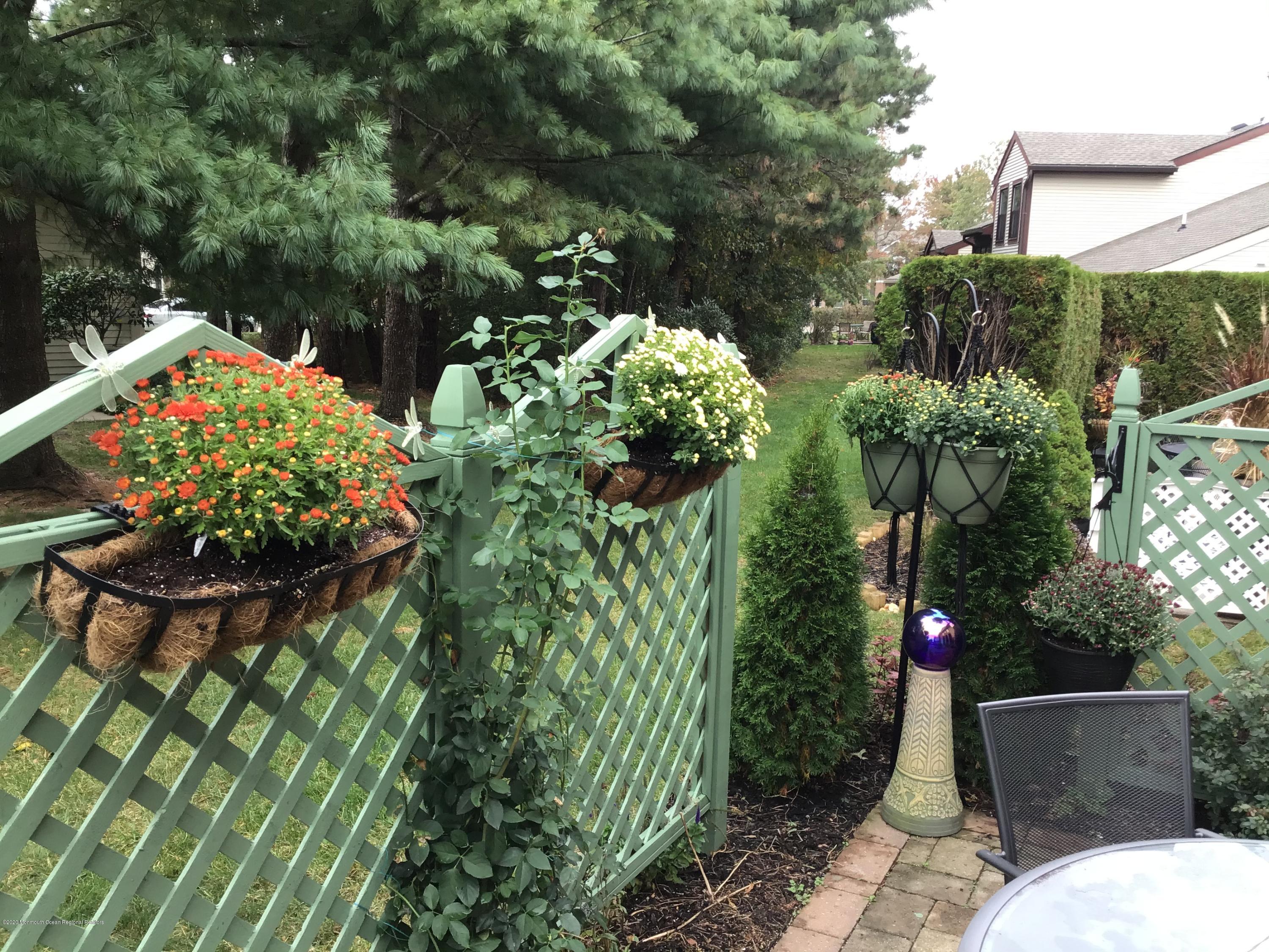 53 Riva Boulevard, Unit 927 Brick, NJ 08723 - Photo 20 of 22 Bruce Flowers