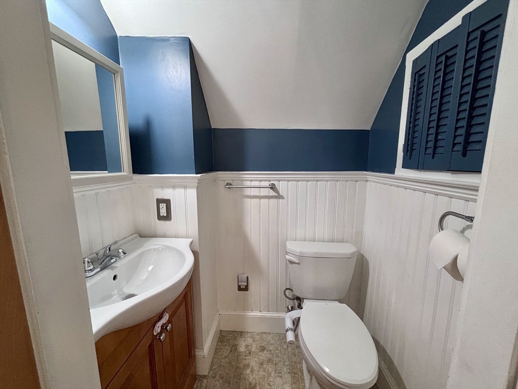 13 Simon Court Clinton, MA 01510 - Photo 25 of 31