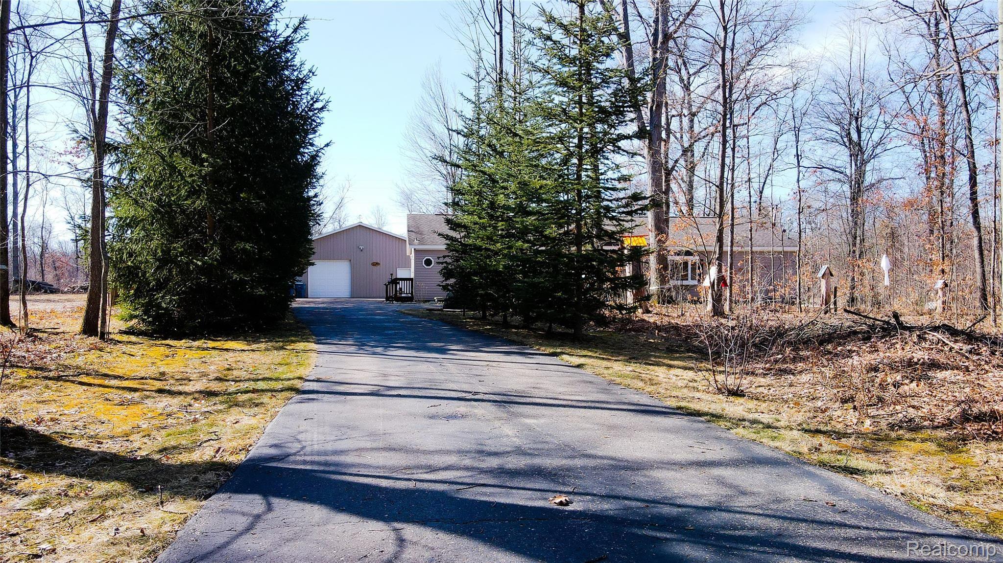 4687 School Road Roscommon, MI 48653 - Photo 5 of 18 4687 W School Rd -0036.jpg