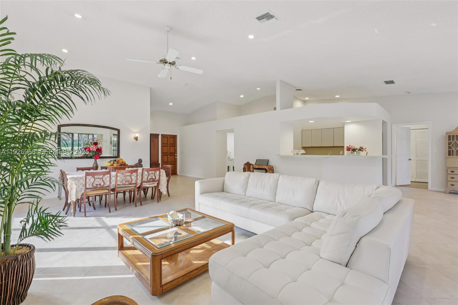 22792 Marbella Circle Boca Raton, FL 33433 - Photo 10 of 54