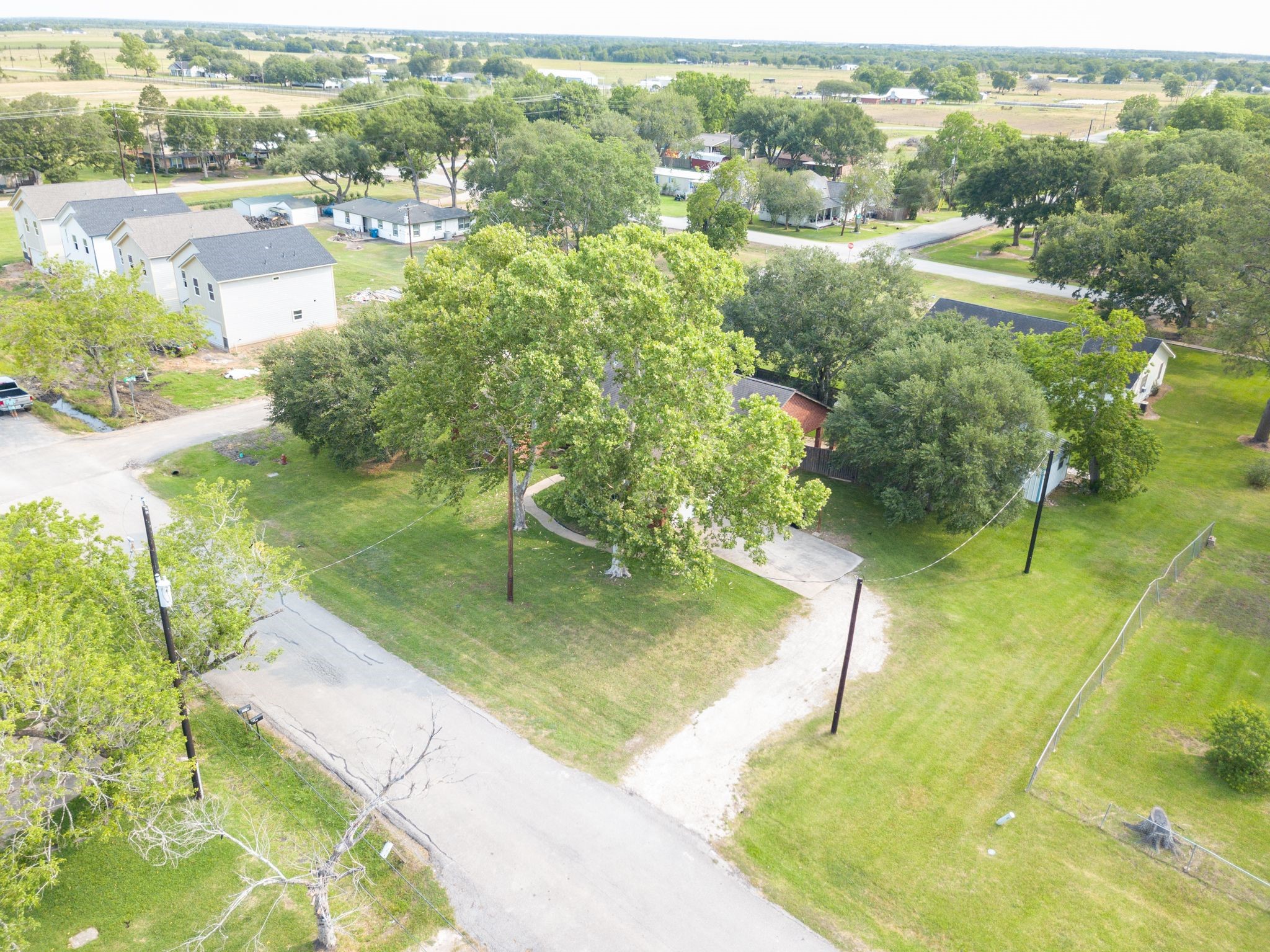 330 North 4th Street Beasley, TX 77417 - Photo 12 of 40
