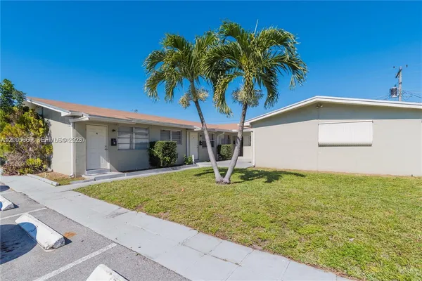 $2,100 | 7601 Venetian Street, Unit 4, Miramar, FL 33023
