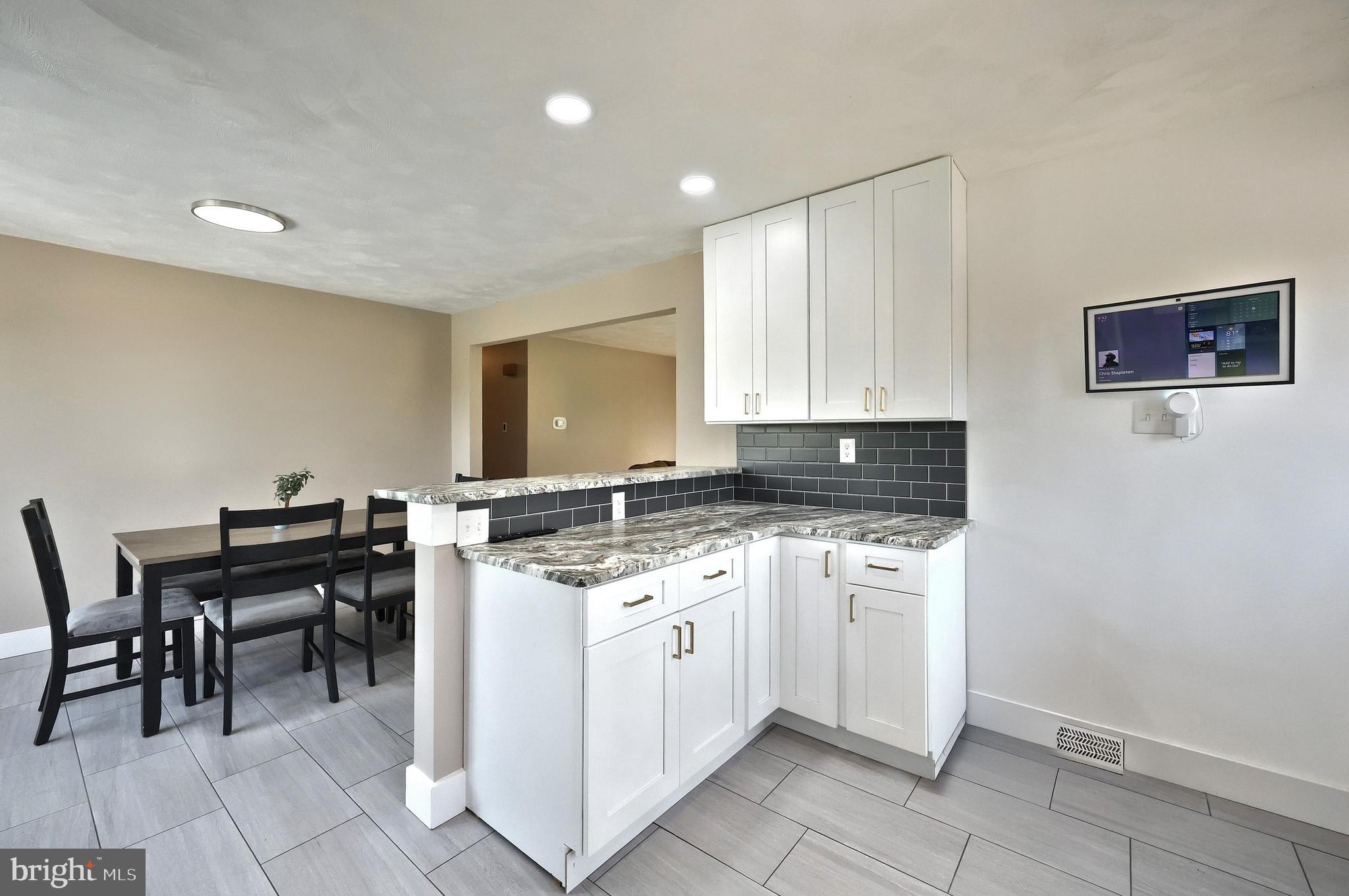 1405 Bonbar Road York, PA 17403 - Photo 11 of 41 Gallery Image 11