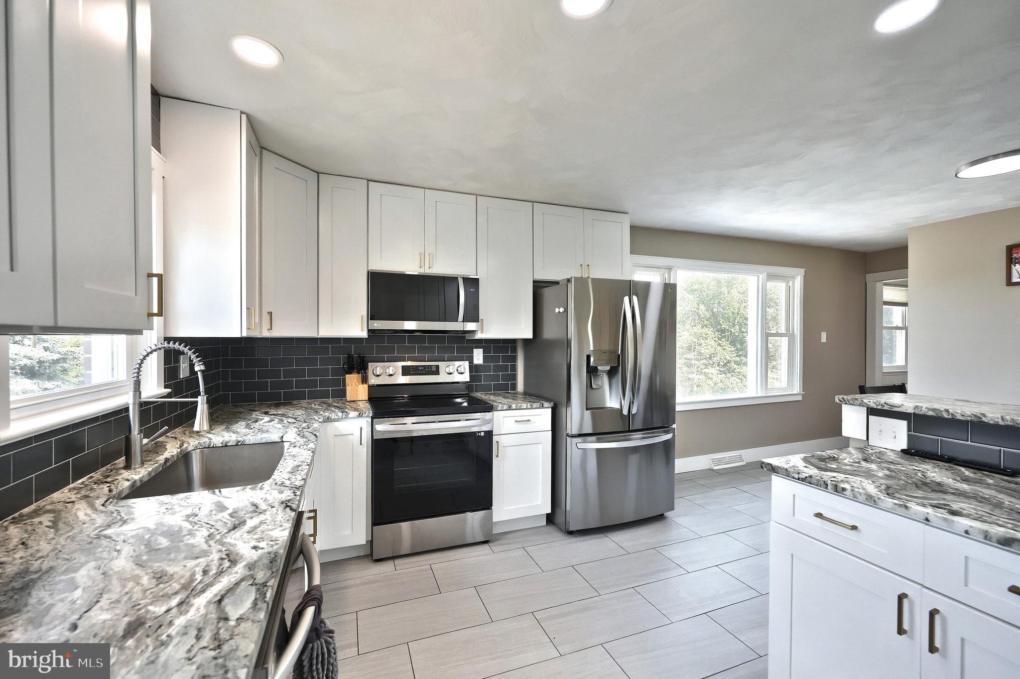 1405 Bonbar Road York, PA 17403 - Photo 12 of 41 Gallery Image 12