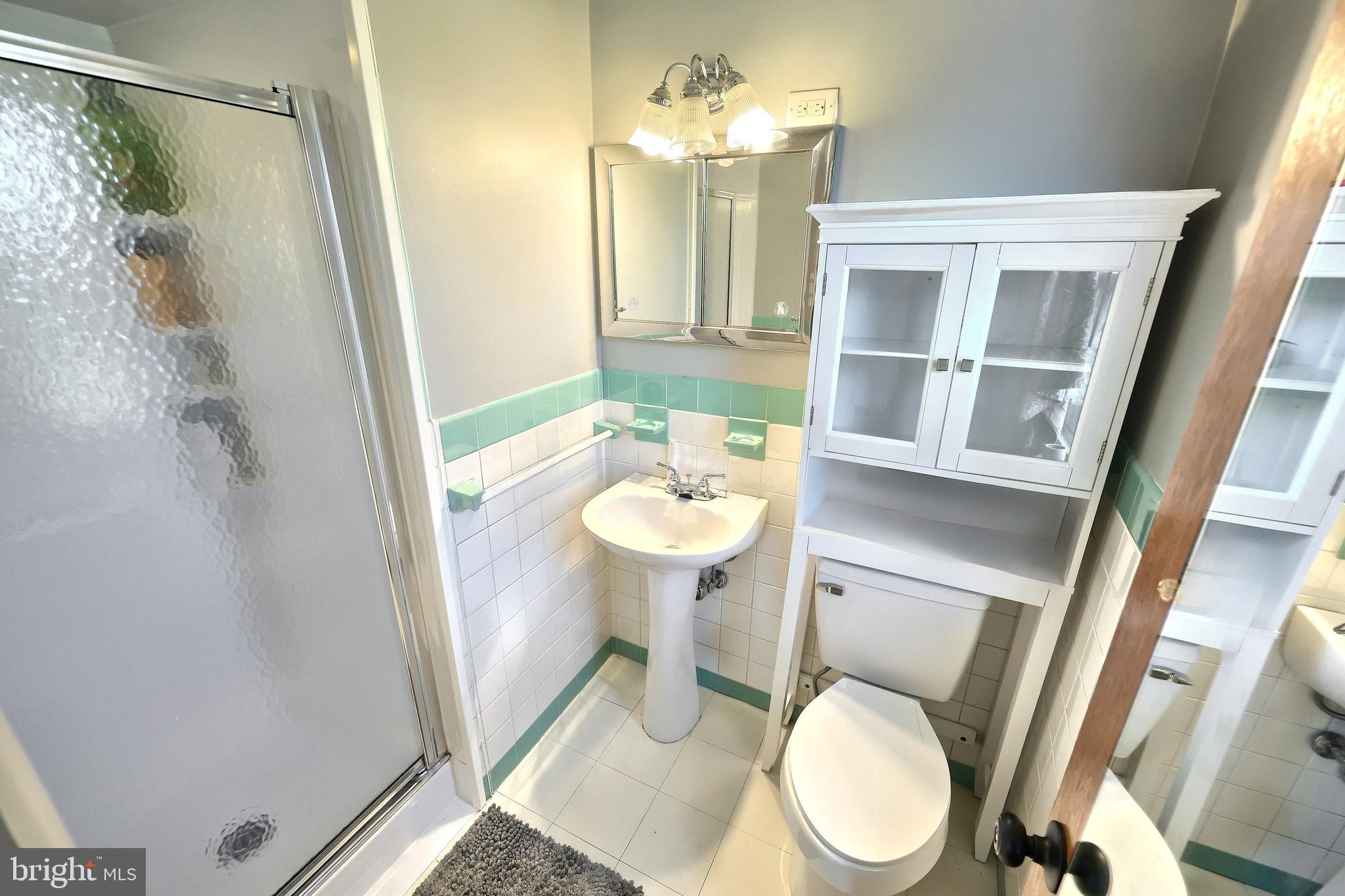 1405 Bonbar Road York, PA 17403 - Photo 15 of 41 Gallery Image 15
