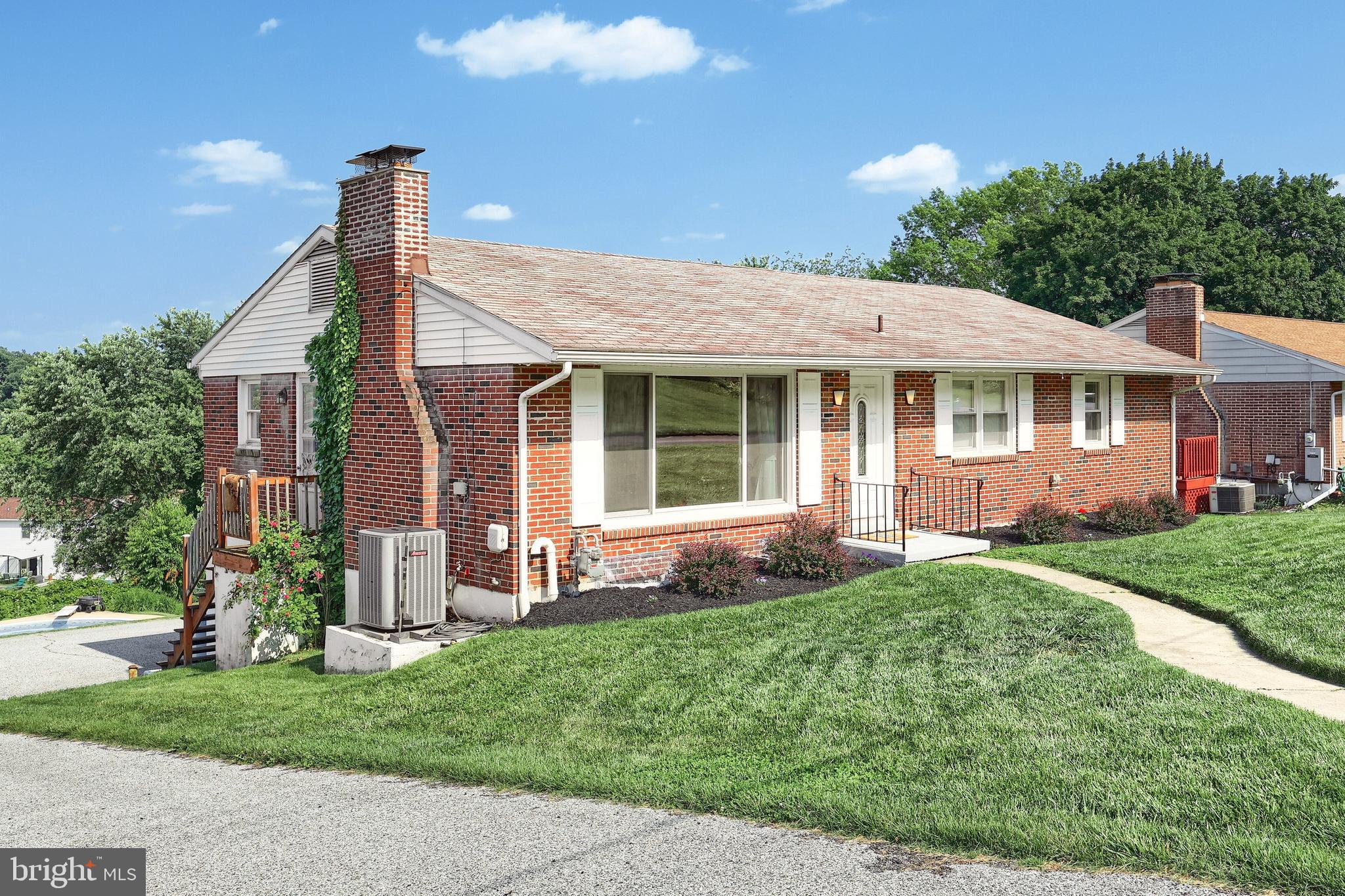 1405 Bonbar Road York, PA 17403 - Photo 34 of 41 Gallery Image 34