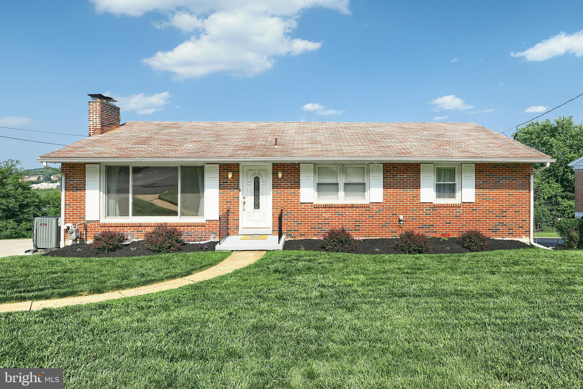 1405 Bonbar Road York, PA 17403 - Photo 35 of 41 Gallery Image 35