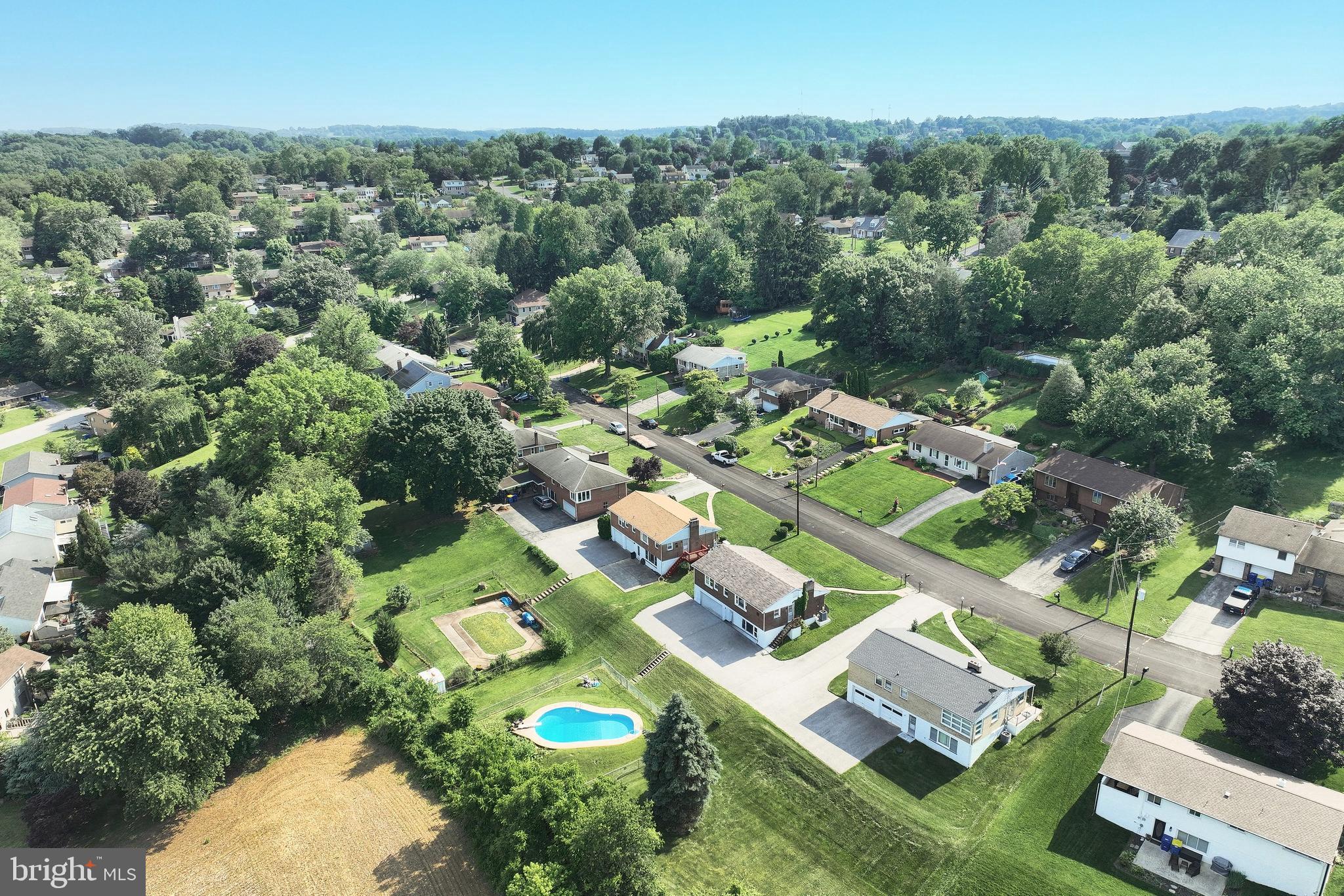 1405 Bonbar Road York, PA 17403 - Photo 39 of 41 Gallery Image 39