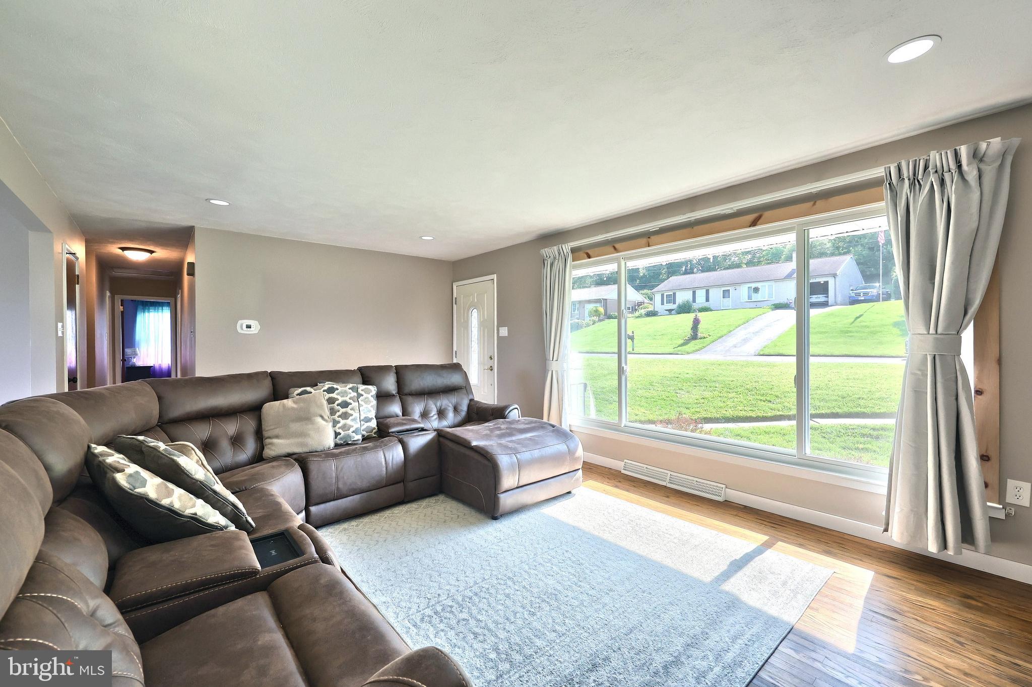1405 Bonbar Road York, PA 17403 - Photo 5 of 41 Gallery Image 5