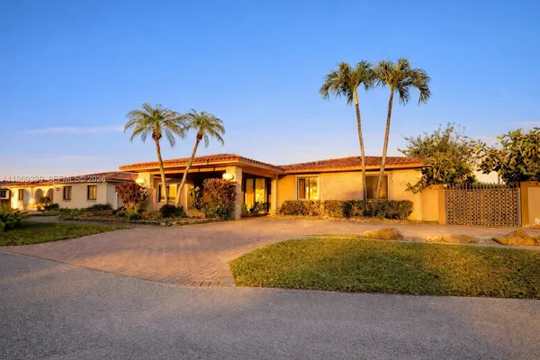 $5,200 | 2351 Southwest 92nd Place, Miami, FL 33165