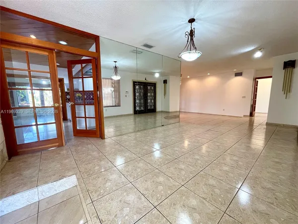 $5,200 | 2351 Southwest 92nd Place, Miami, FL 33165