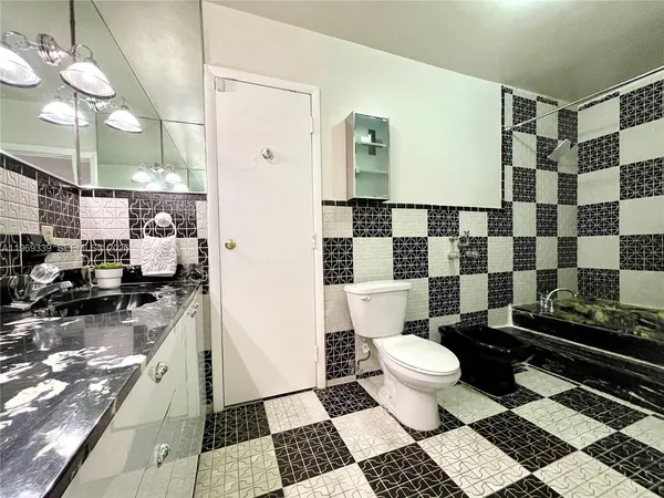 $5,200 | 2351 Southwest 92nd Place, Miami, FL 33165