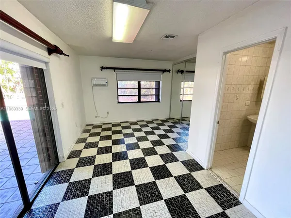 $5,200 | 2351 Southwest 92nd Place, Miami, FL 33165