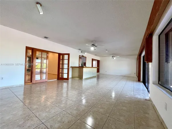 $5,200 | 2351 Southwest 92nd Place, Miami, FL 33165