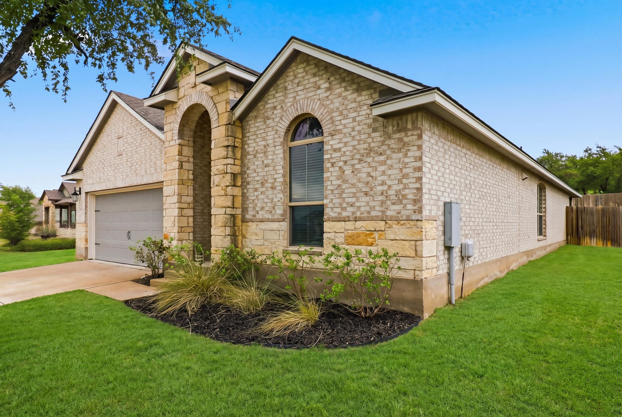 232 Cinnamon Loop Burnet, TX 78611 - Photo 2 of 30