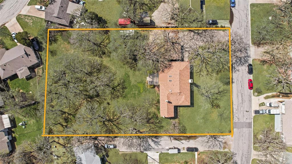 508 Martin Lane Euless, TX 76040 - Photo 4 of 34