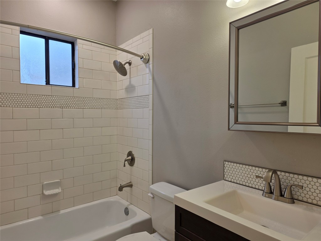 206 East 34th Street, Unit A Austin, TX 78705 - Photo 15 of 18