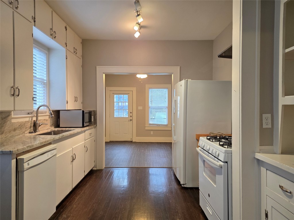 206 East 34th Street, Unit A Austin, TX 78705 - Photo 7 of 18