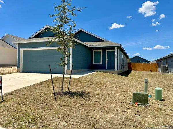 $1,600 | 523 Paul Canyon, San Antonio, TX 78253