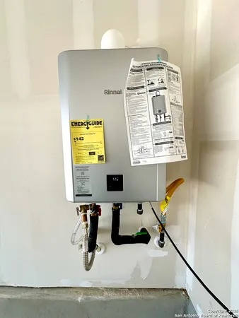 $1,600 | 523 Paul Canyon, San Antonio, TX 78253