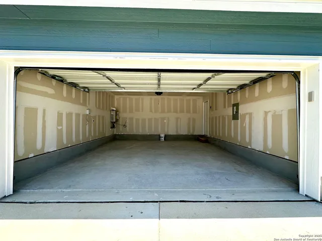 $1,600 | 523 Paul Canyon, San Antonio, TX 78253