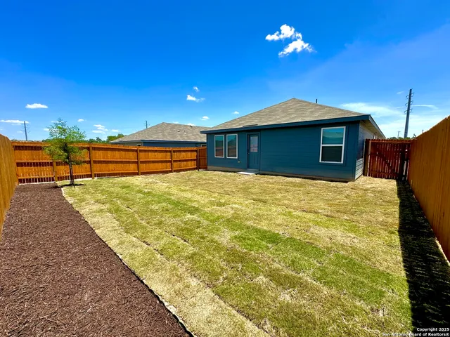 $1,600 | 523 Paul Canyon, San Antonio, TX 78253