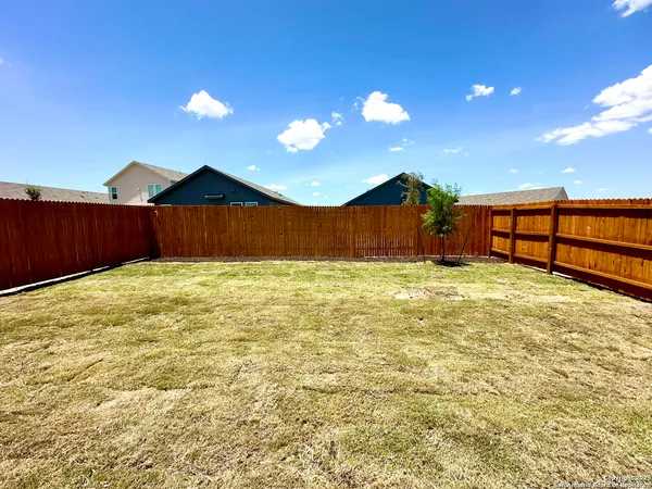 $1,600 | 523 Paul Canyon, San Antonio, TX 78253