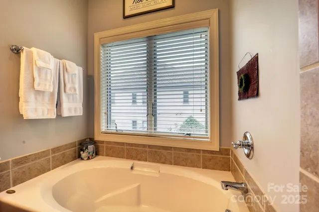 $525,000 | 180 Windy Knoll, Banner Elk, NC 28604