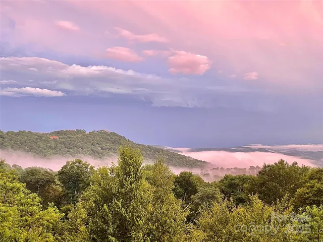 $525,000 | 180 Windy Knoll, Banner Elk, NC 28604