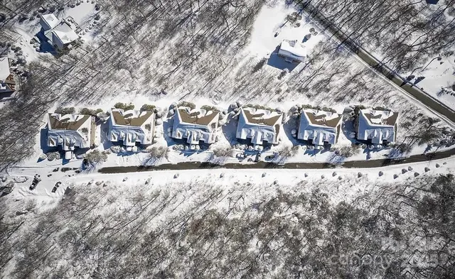 $525,000 | 180 Windy Knoll, Banner Elk, NC 28604