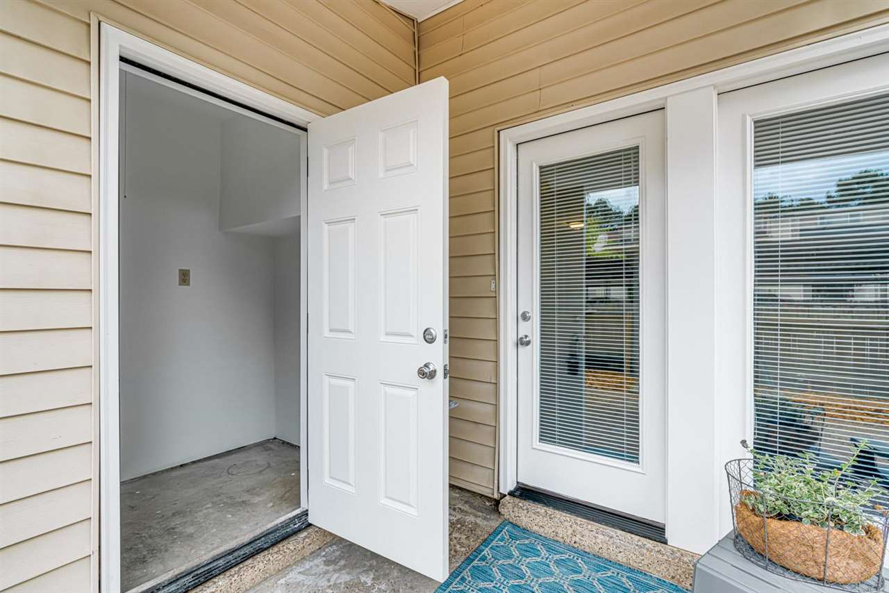 5565 Pleasant View Road, Unit 5565 Memphis, TN 38134 - Photo 18 of 25 a view of an entryway of the house