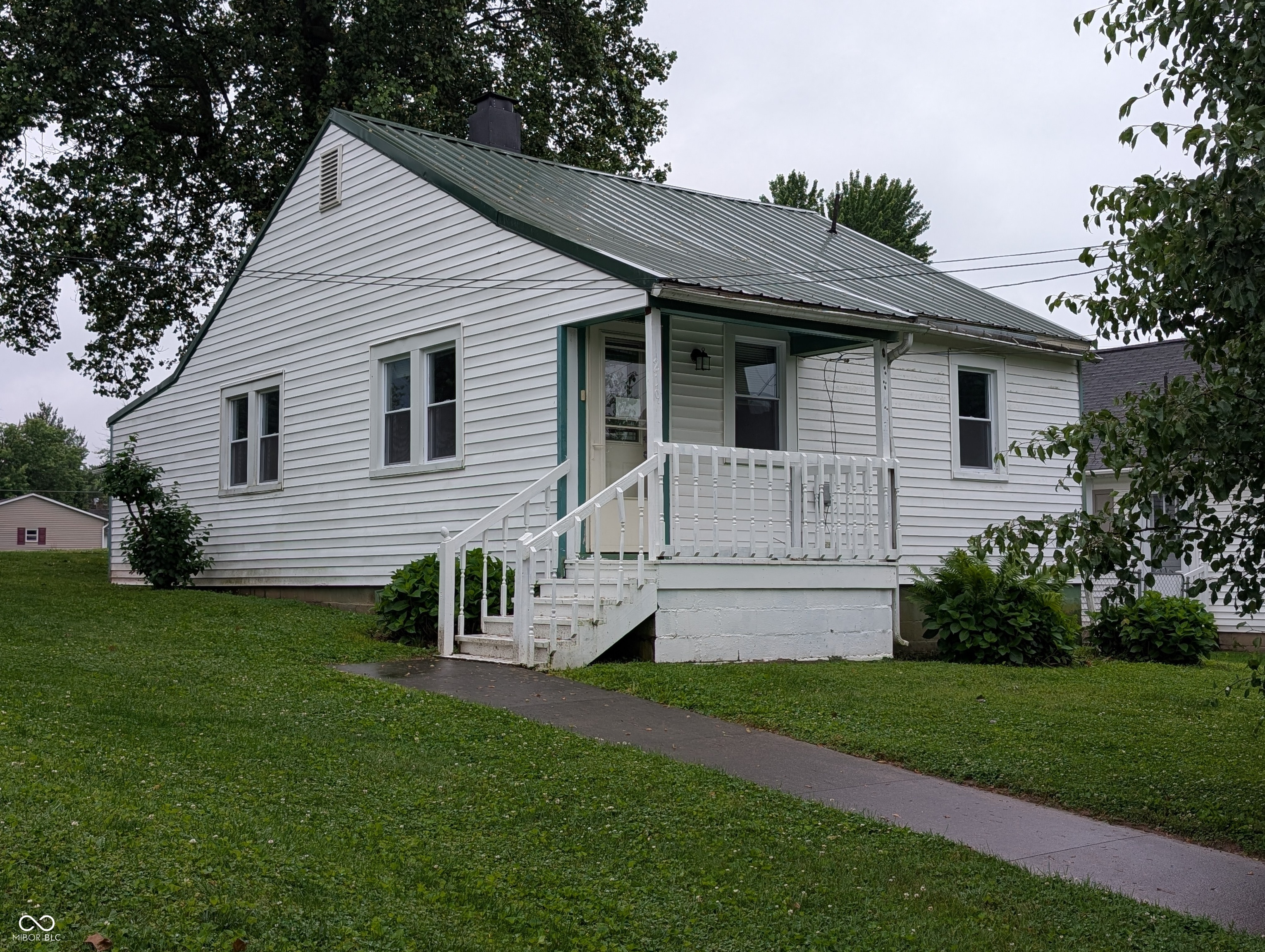 219 East Perry Street Versailles, IN 47042 - Photo 1 of 12