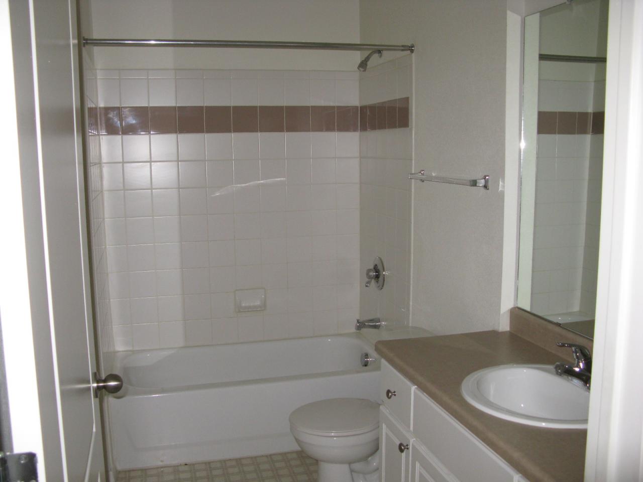 1701 East Colter Street, Unit 465 Phoenix, AZ 85016 - Photo 7 of 12 master bath #2