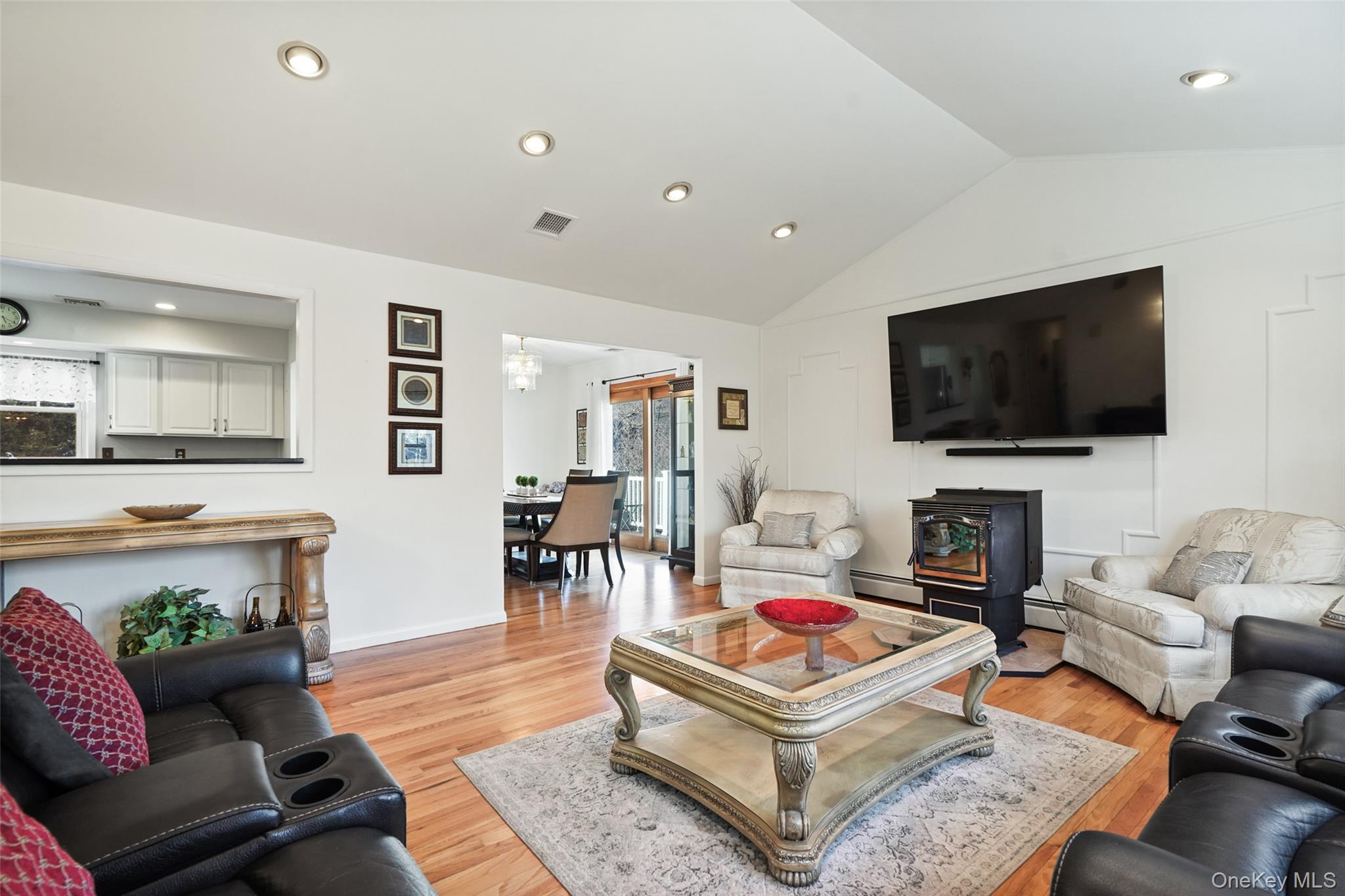 1356 Artis Road Shrub Oak, NY 10588 - Photo 4 of 41