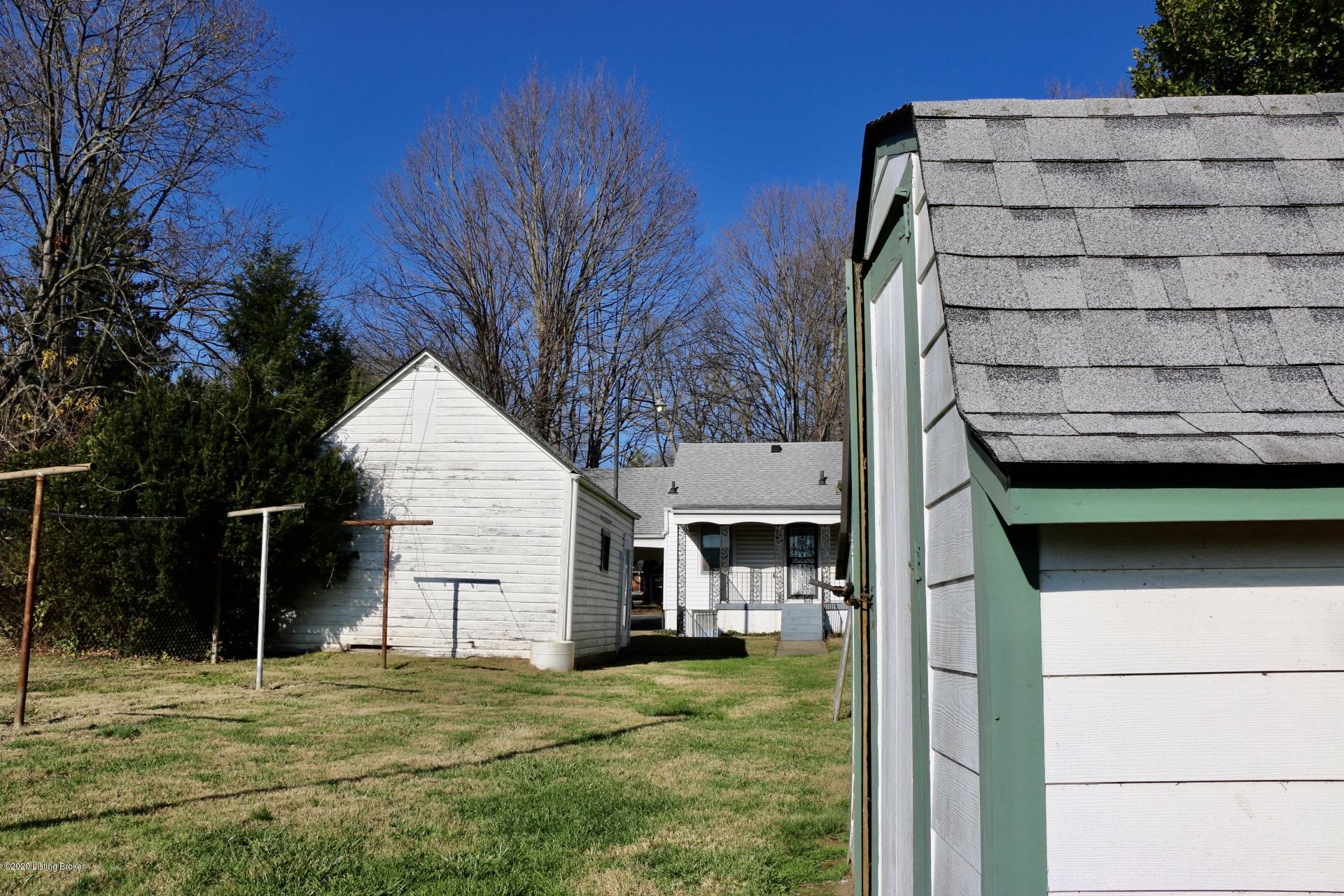 9232 Fairground Road Louisville, KY 40291 - Photo 16 of 76 IMG_1422