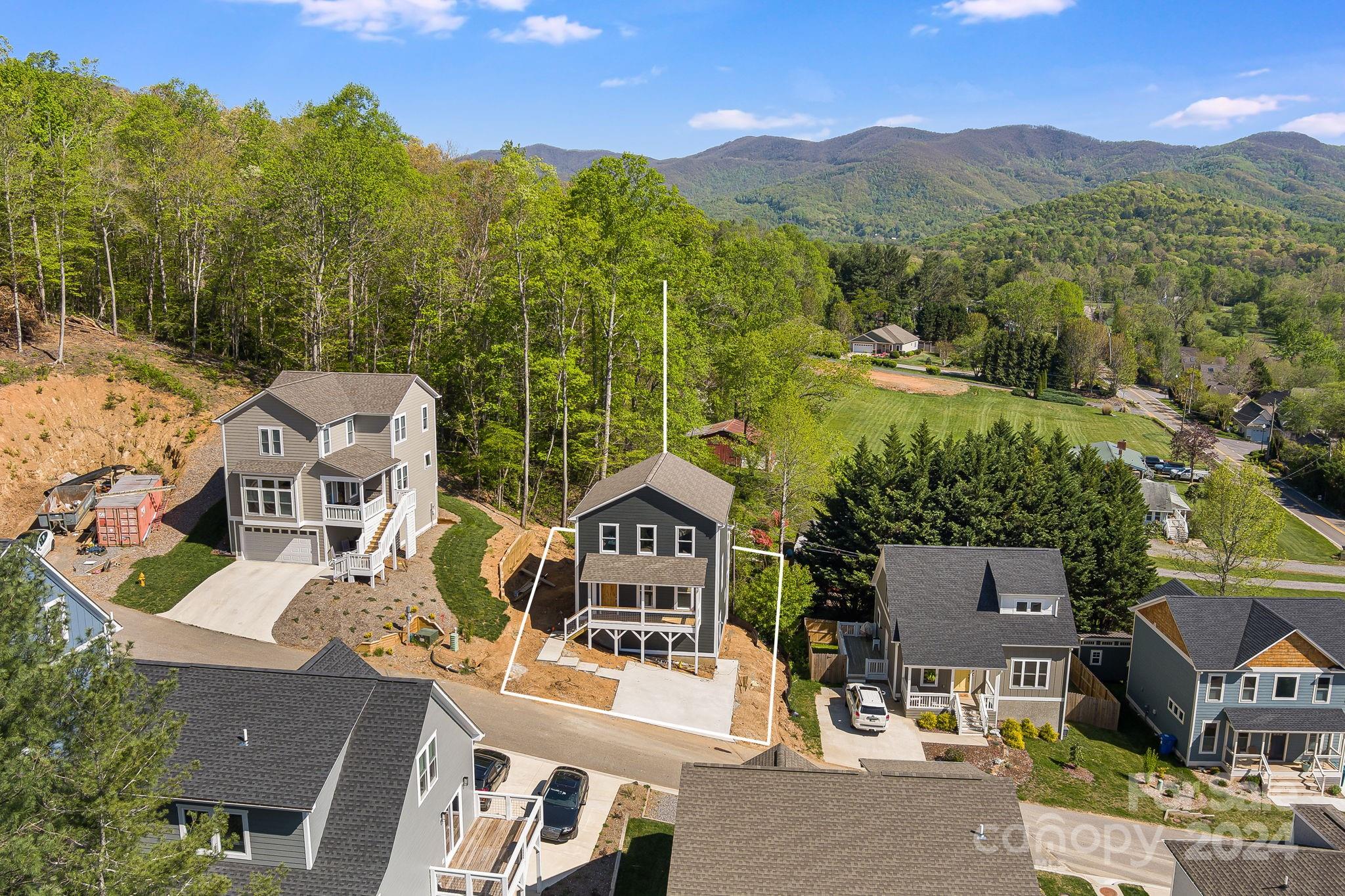 307 Magnolia Ridge Road, Unit 3 Swannanoa, NC 28778 - Photo 35 of 36 Gallery Image 35