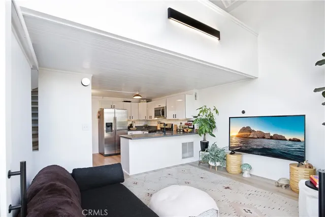 $4,350 | 5038 Aldama Street, Los Angeles, CA 90042