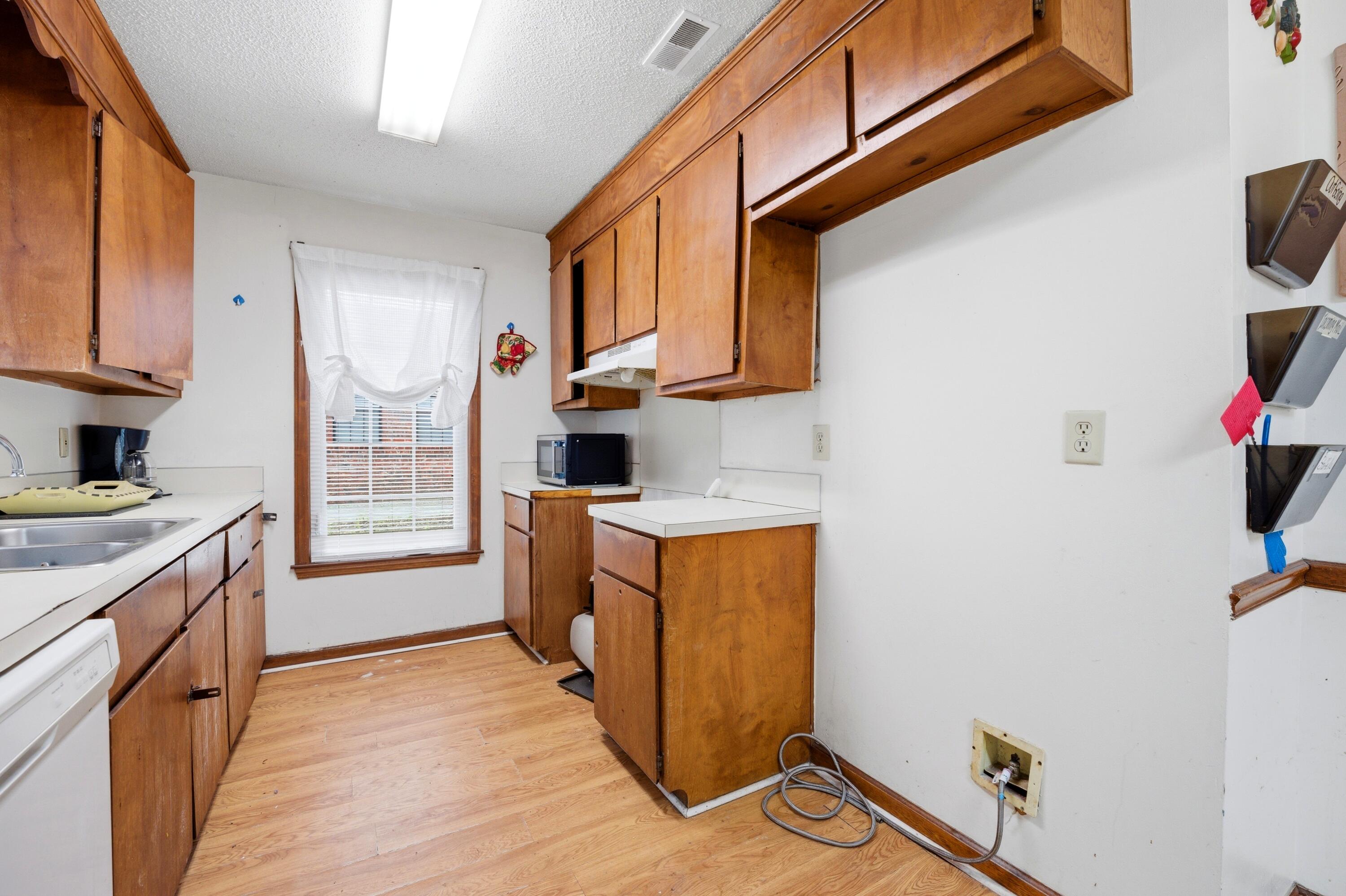 522 Temple Road Ladson, SC 29456 - Photo 11 of 24 43BA52CA-6860-49BD-A0EF-F31577D99967