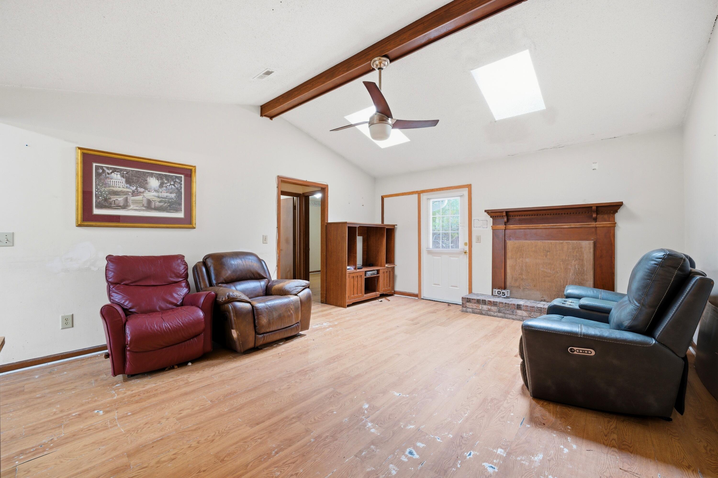 522 Temple Road Ladson, SC 29456 - Photo 7 of 24 50A7B460-8382-404E-BAB3-230D7C55BA18