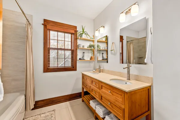 $799,900 | S67W17672 Copper Oaks Court, Muskego, WI 53150