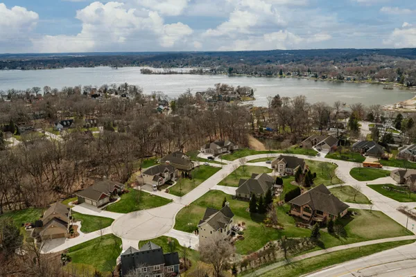 $799,900 | S67W17672 Copper Oaks Court, Muskego, WI 53150