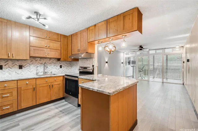 $399,000 | 95-273 Waikalani Drive, Unit D501, Mililani, HI 96789