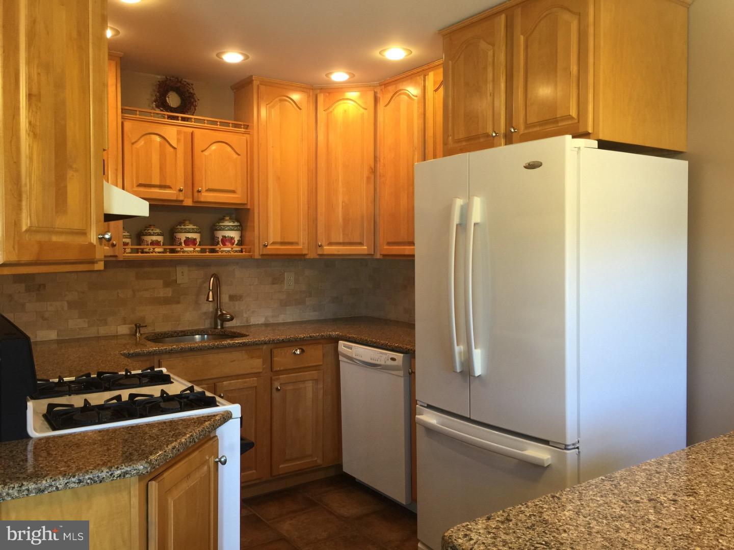 3578 Teton Road Philadelphia, PA 19154 - Photo 8 of 24