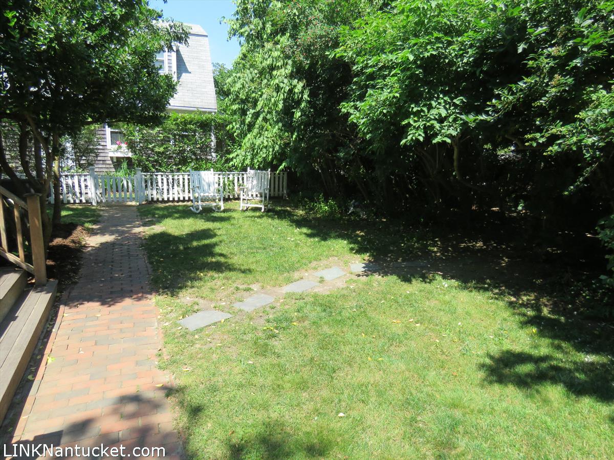 159 B Main Street, Unit 2 Nantucket, MA 02554 - Photo 3 of 13 Gallery Image 3