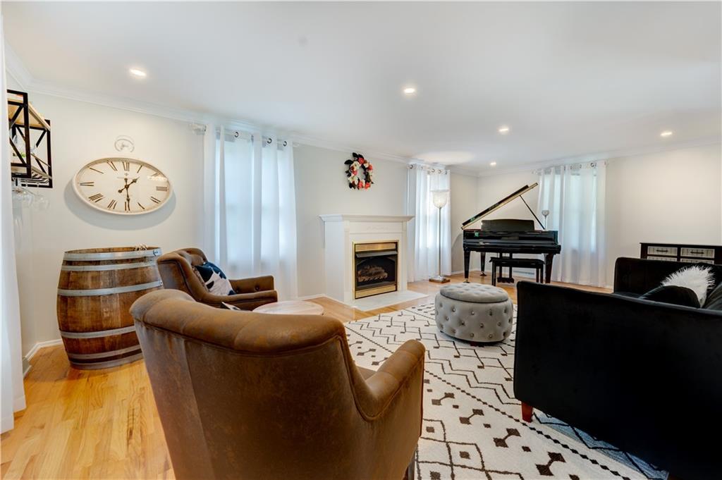 2374 Cramden Road Pittsburgh, PA 15241 - Photo 2 of 24