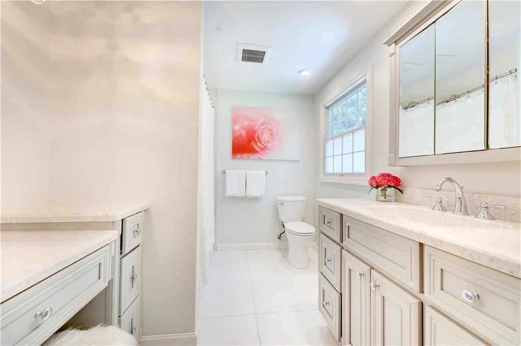 2374 Cramden Road Pittsburgh, PA 15241 - Photo 14 of 24