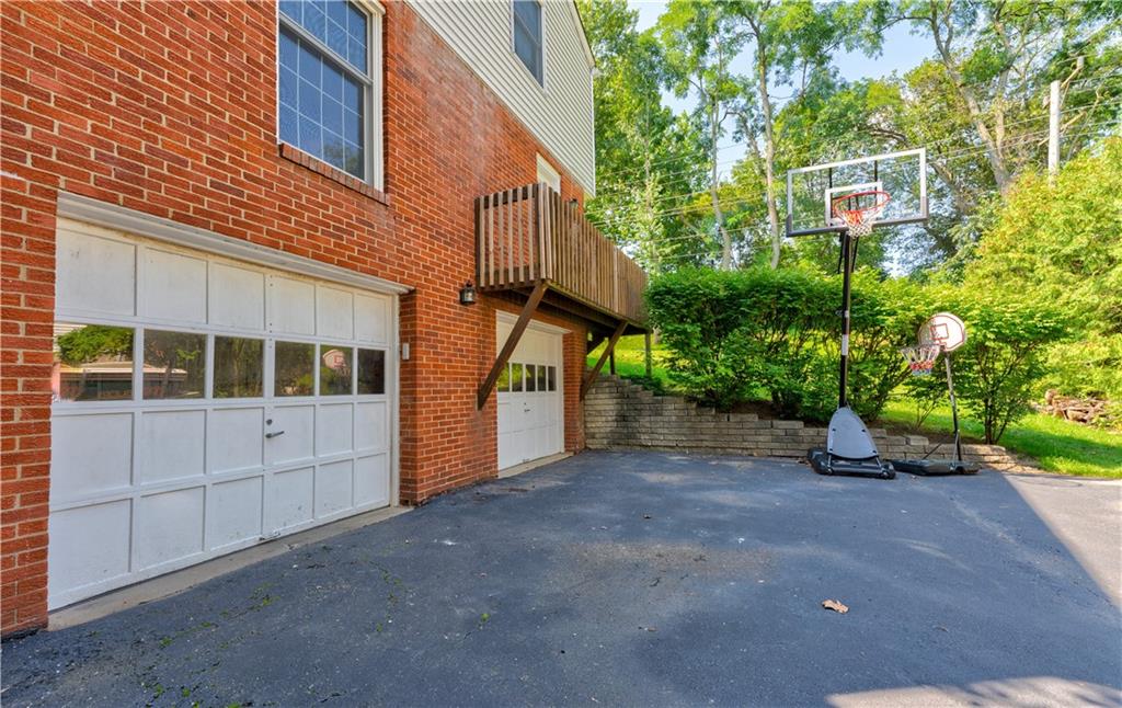 2374 Cramden Road Pittsburgh, PA 15241 - Photo 22 of 24